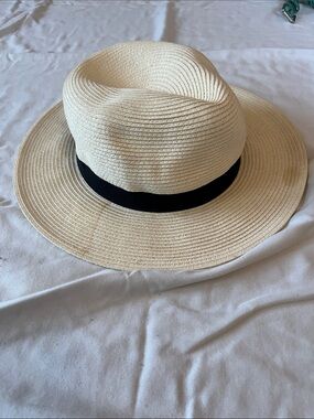 Wide-Brim Straw Fedora Hat with Black Band - Cream